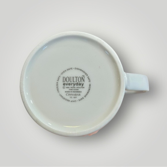 Royal Doulton Everyday Cinnabar Floral Coffee Mug Cup Fine China Set of 2 Used - Picture 5 of 12